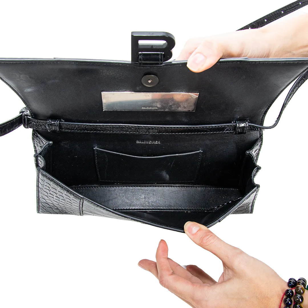 HOURGLASS SHOULDER BAG